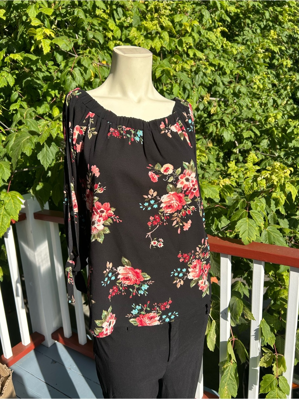 💣 VERONICA M BUNDLE 💣 — 5 for $10 |  Multicolor Floral Print Knotted Sleeve Top